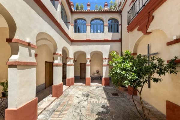 Palacio Bucarelli in Casco Antiguo